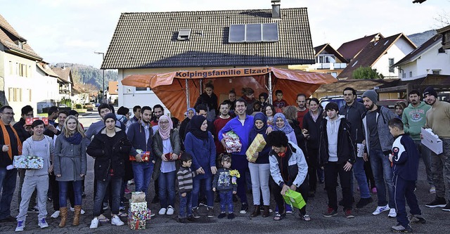 Die Elzacher Kolpingjugend machte Flchtlingen eine Freude.   | Foto: ZVG