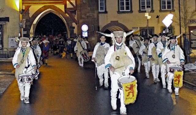 Einmarsch der historischen Gruppen in Brunlingen   | Foto: Dagobert Maier