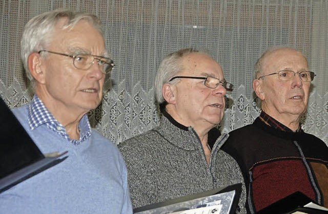 Der Vizevorsitzende Reiner Oeschger (v...Manfred Hferlin und Neithart Schultz.  | Foto: Petra Wunderle