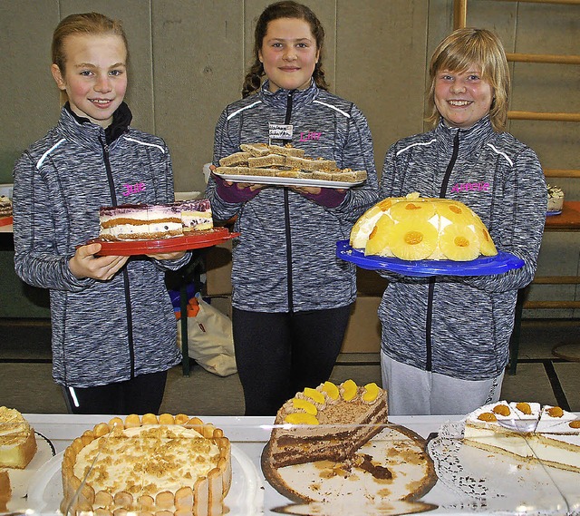 Rannten mit und backten: Jule (von lin...rannt und hatten auch Kuchen gebacken.  | Foto: Petra Wunderle