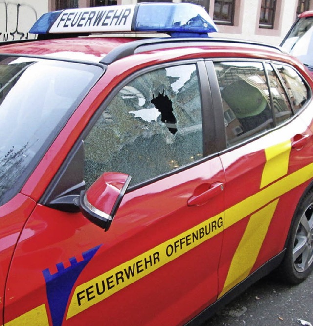 Ein Unbekannter zertrmmerte die Seitenscheibe.   | Foto: Polizei