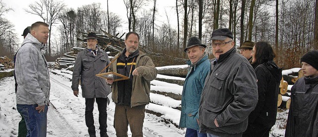 Die Holzversteigerung im Hsinger Wald war wieder ein gefragter Termin.   | Foto: Vera Winter