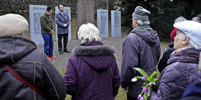 Gemeindevorstand Torsten Rottberger (l...d Rabbi Yaakov Yudkowsky beim Gebet.    | Foto: Gerhard Walser