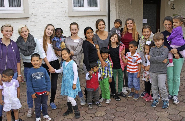 Beim gemeinsamen Singen und Spielen wi... der Migrantenkinder zum Kinderspiel.   | Foto: Veranstalter