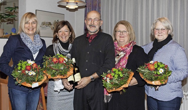 Fr langjhrige Mitgliedschaft geehrt ..., Claudia Nassall und Martha Schssele  | Foto: Photographer: Gabriele Zahn