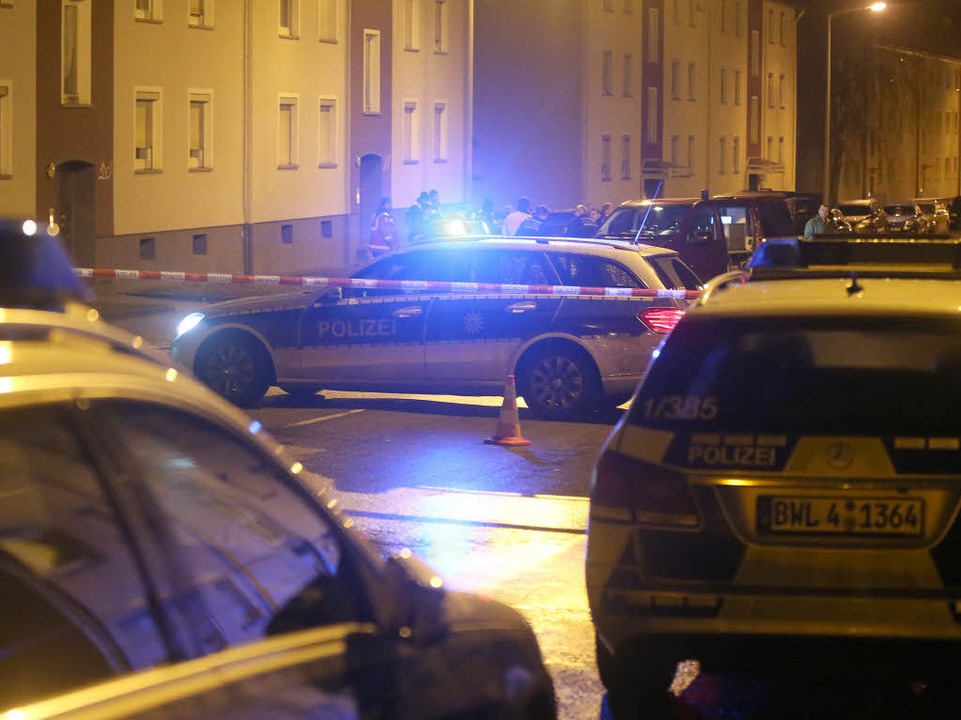 Unbekannte haben eine Handgranate auf ...lingsunterkunft in Villingen geworfen.  | Foto: dpa