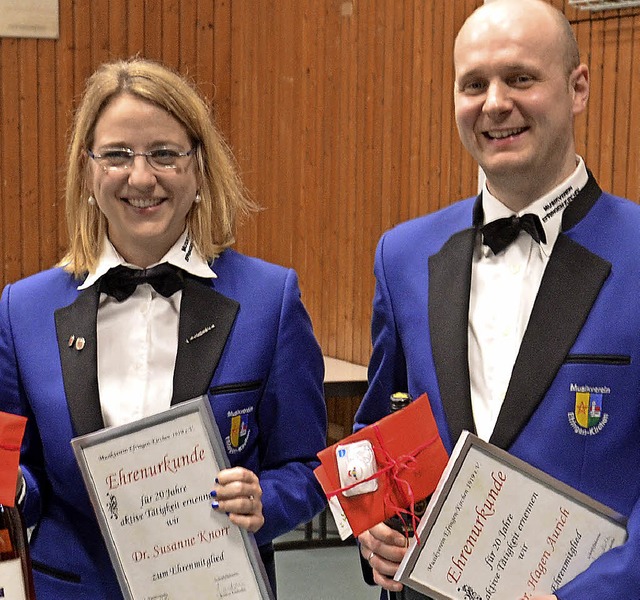 Susanne Knorr und Hagen Aurich wurden ...n-Kirchen zu Ehrenmitgliedern ernannt.  | Foto: Marco Schopferer