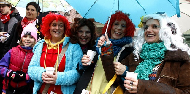 Trotz Regen hatten die Zuschauer ihren Spa beim Umzug in Seelbach.   | Foto: Heidi FGssel