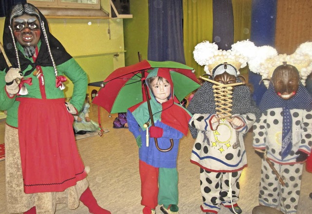 Ja, da schau her, eine kunterbunte Obe...enschar hat sich da zusammengefunden.   | Foto: Kindergarten St. Konrad