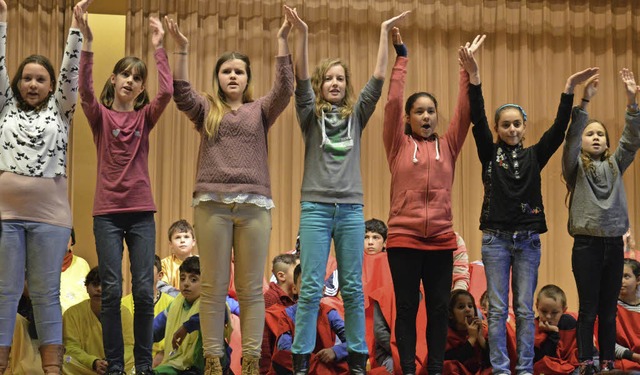 Richtig gute Laune kam beim Tanz der g...eine Choreographie einstudiert hatten.  | Foto: Sandhya Hasswani