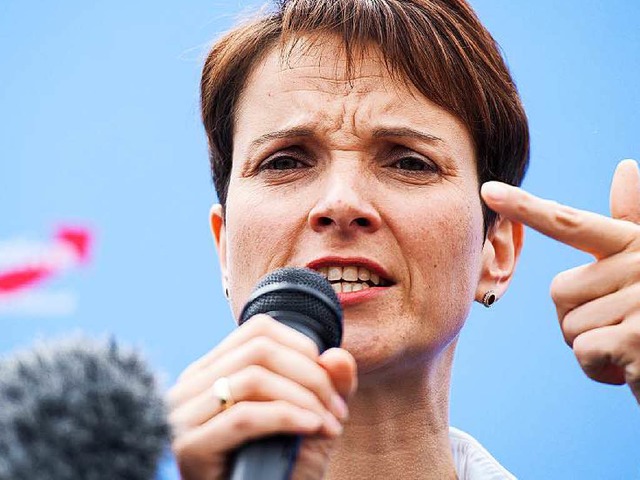 Frauke Petry wird nicht vom Verfassungsschutz beobachtet.  | Foto: dpa