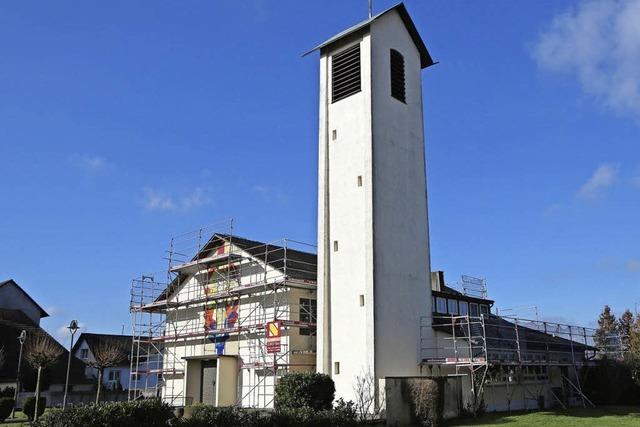 Neues Dach fr die Kirche