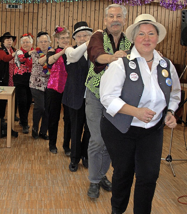 Sabine Gthner und Walter Domzol fhren die Polonaise an.   | Foto: Frey