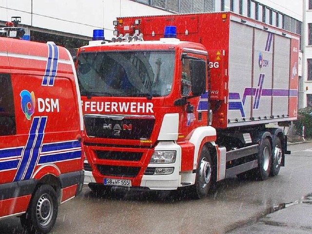 Fahrzeuge der DSM-Werksfeuerwehr  | Foto: Rolf Reimann