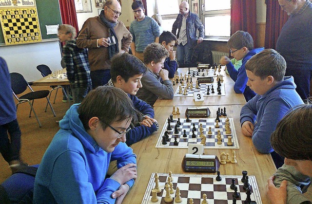 Schnauer Gymnasiasten beim Schulschach-Turnier.   | Foto: Privat