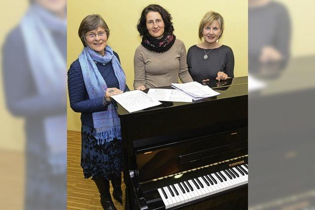 Drei Frauen bernehmen Mnnerstimmen im Pep Chor