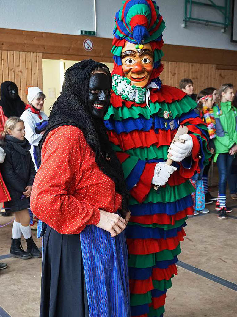 Hex und Clown, die Traditionsfiguren der Zwulcher Fasnet von Merdingen