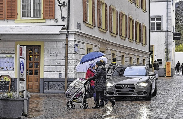 An der Waldtorstrae, die von der B34 ...amit Autofahrer besonders aufpassen.    | Foto: Uthe Martin