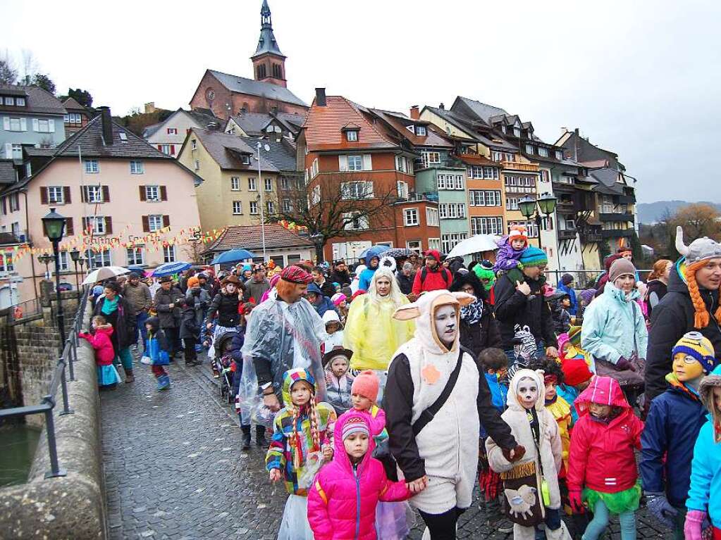 Am Nachmittag wurde die Stdtlefasnacht erffnet.