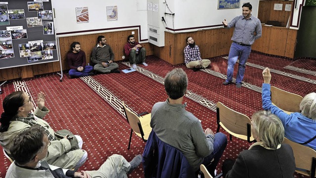 Reza Begas &#8211; hier in einer Freib...siswissen ber die Lehren des  Islam.   | Foto: Kunz
