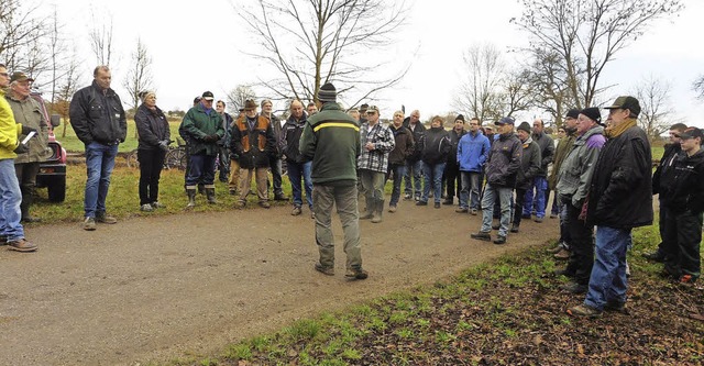 Zahlreich kamen Kufer zu den Brennholzversteigerungen, wie hier in Ichenheim.   | Foto: Dieter Fink