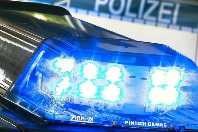 Rcksichtloser Mercedes-Fahrer verursacht Unfall