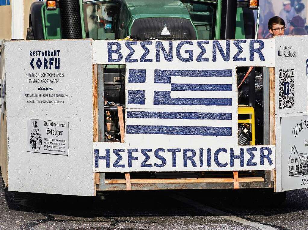 Sonnig-bunte Riesenparty: der Narrenumzug am Fasnetsamschdig in Bad Krozingen.