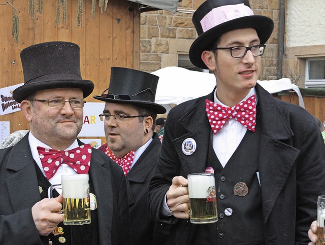 Ein echter Sumpfer sagt zu einem Glas ... nicht beim Schllemarkt in flingen.   | Foto: Jrn Kerckhoff