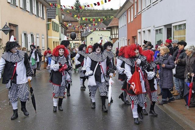 Ein schn bunter Narrenumzug durch Altdorf