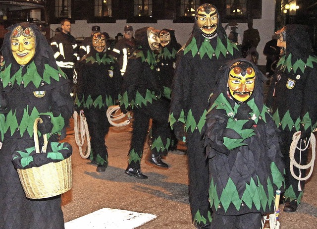 Mit dem Fackelumzug, bei dem die Karba...ergteufel die Fasnet in Oberprechtal.   | Foto: Roland Gutjahr