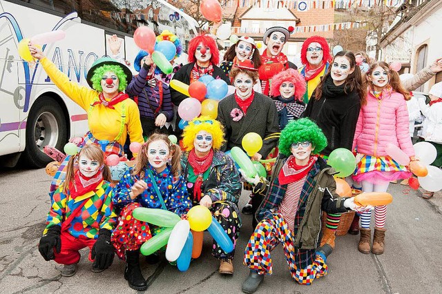 So schne Clowns drfen beim Kinderumzug freilich  nicht fehlen.  | Foto: Wolfgang Scheu