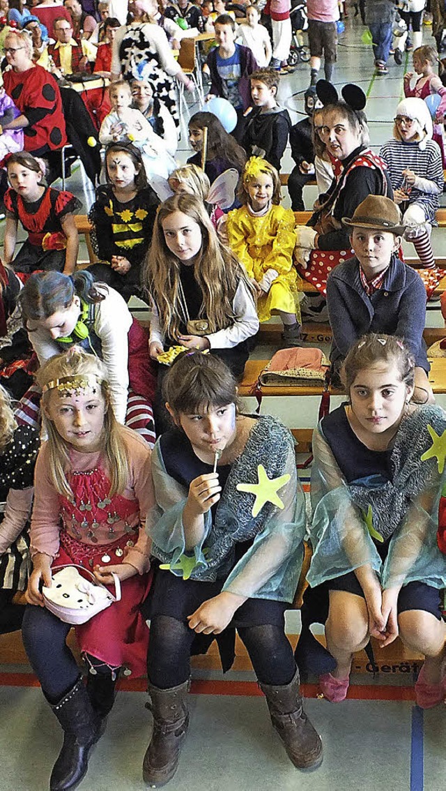 Kleine Narren bei der Kinderfasent in Grafenhausen   | Foto: R. Rest