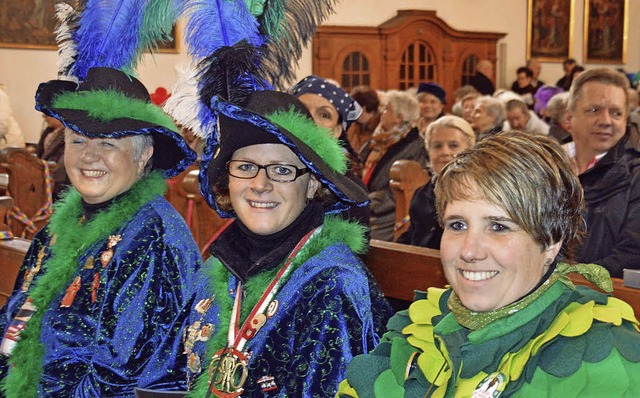 Sonntglicher Kirchenbesuch im Fasnetkostm   | Foto: Gerhard Lck