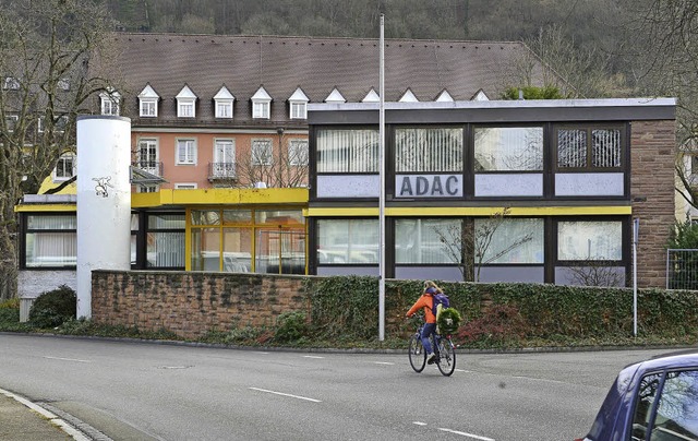 Das ehemalige ADAC-Gebude am Karlspla... nun konkret Domizil des Artik werden.  | Foto: Ingo Schneider