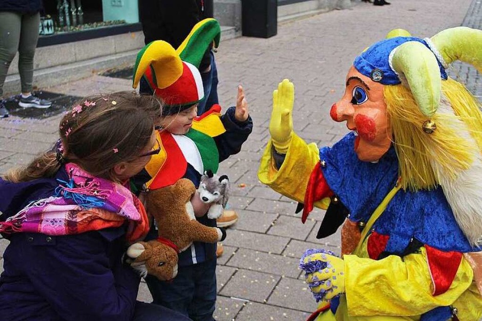 Bilder von der Kinderfasnacht in Schopfheim und Fahrnau. (Foto: Monika Weber) Bilder von der Kinderfasnacht in Schopfheim und Fahrnau. (Foto: Monika Weber)