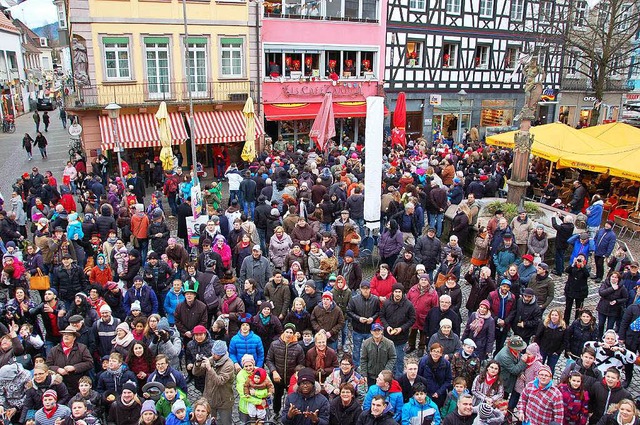 Rund 2000 drften die Verteilung des Hexenfraes miterlebt haben  | Foto: hr