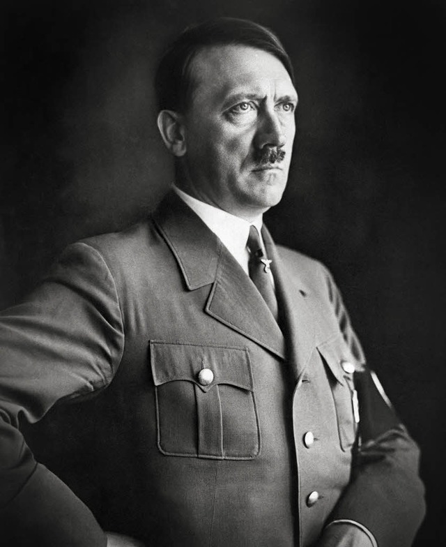 1938 lie sich Hitler als entschlossen... Aber stimmt diese Selbststilisierung?  | Foto: AFP