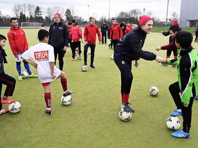 Auch Spieler der U-16-Mannschaft engagieren sich.  | Foto: Thomas Kunz