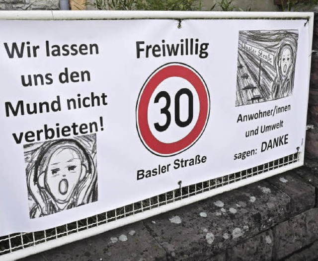 Plakate in der Basler Strae machen da...em ist fr die Anwohner nicht gelst.   | Foto: Nikolaus Trenz