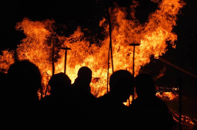 Wer ein Fasnachtsfeuer besuchen will, ...al der Wahl &#8211; auch im Kandertal.  | Foto: lauber
