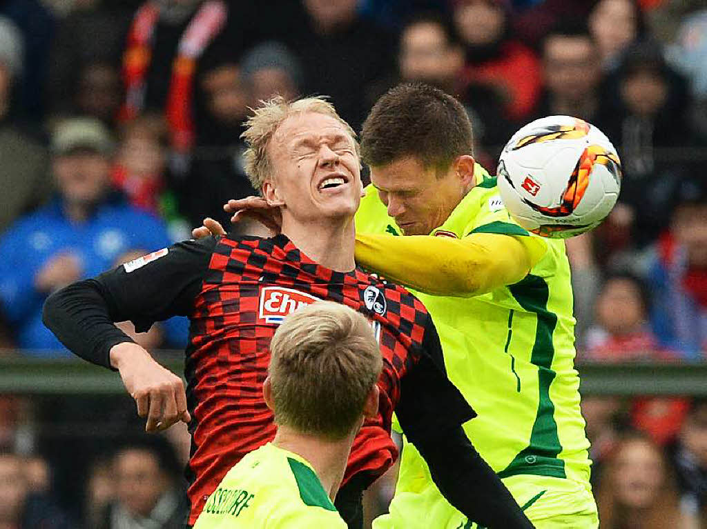 Nur vom Punkt getroffen: Der SC Freiburg spielt nicht sonderlich gut und schafft es deshalb nicht einen Punkt mitzunehmen.