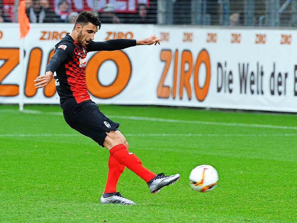 Nur vom Punkt getroffen: Der SC Freiburg spielt nicht sonderlich gut und schafft es deshalb nicht einen Punkt mitzunehmen.