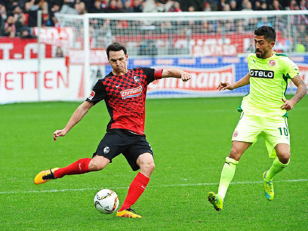 Nur vom Punkt getroffen: Der SC Freiburg spielt nicht sonderlich gut und schafft es deshalb nicht einen Punkt mitzunehmen.