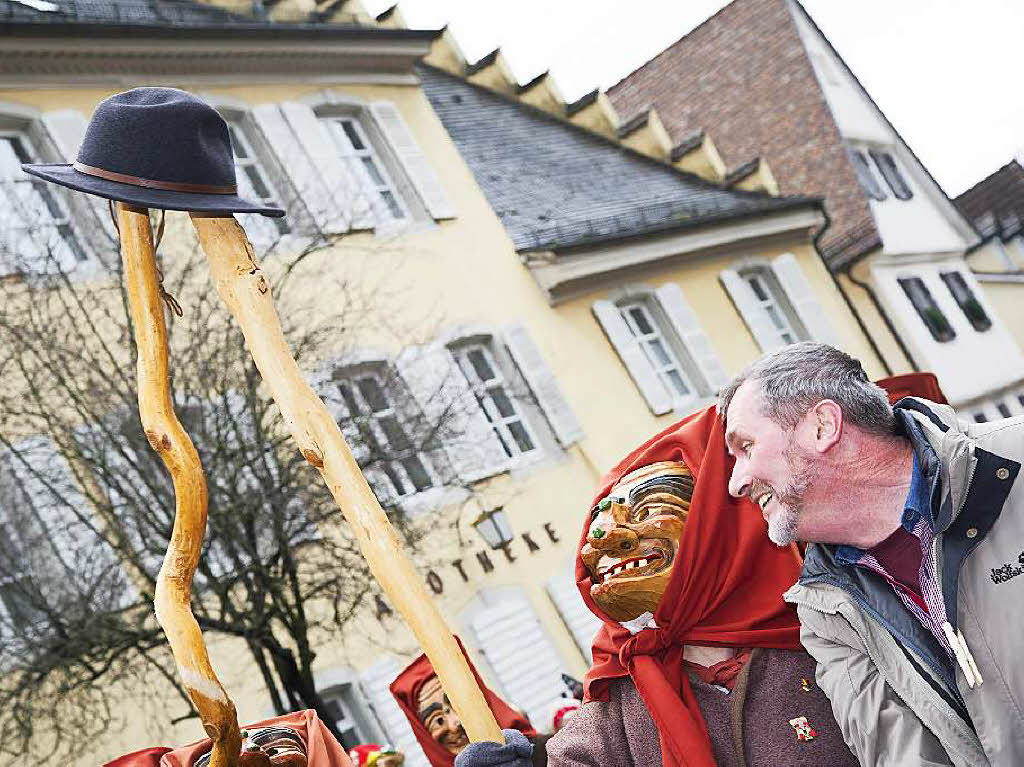 Schrg-buntes Finale der Fasnacht in Sulzburg.