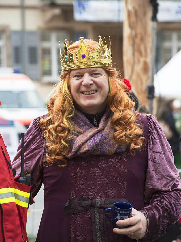 Schrg-buntes Finale der Fasnacht in Sulzburg.