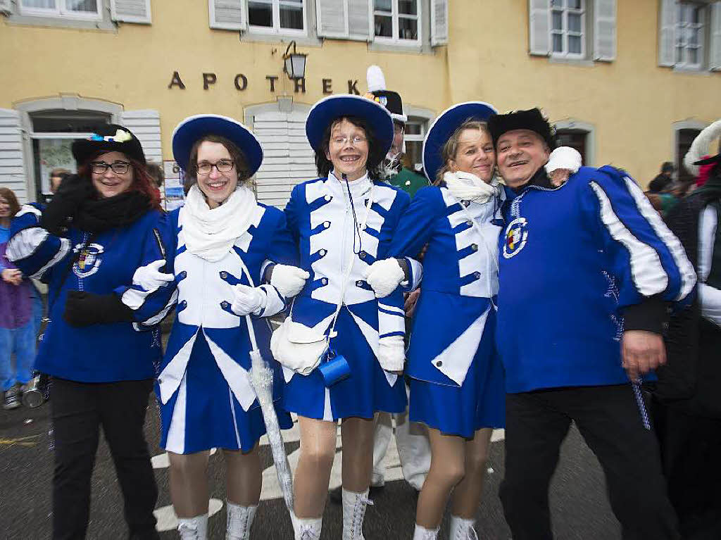 Schrg-buntes Finale der Fasnacht in Sulzburg.