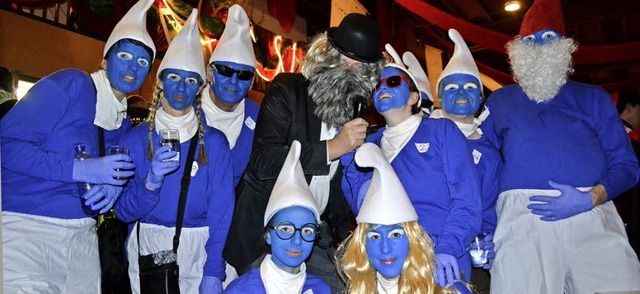 <BZ-FotoAnlauf>Preismaskenball:</BZ-Fo...f> Vater Abraham und  seine Schlmpfe   | Foto: Berger