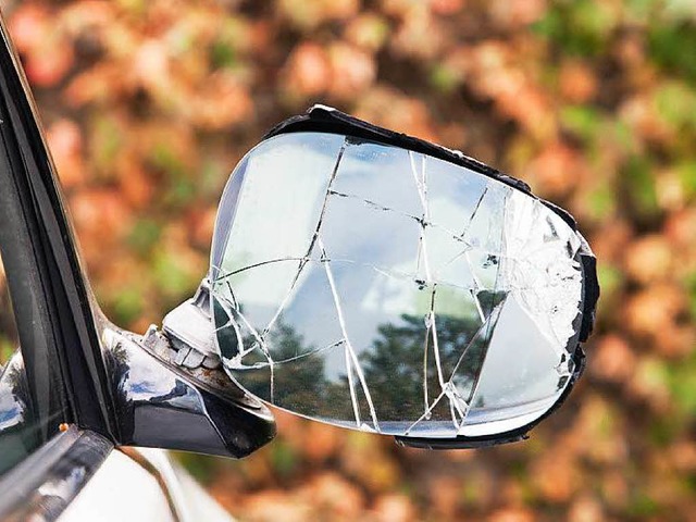 An sieben Autos hat ein unbekannter T... Auenspiegel abgetreten (Symbolbild).  | Foto:  S. Engels - Fotolia.com