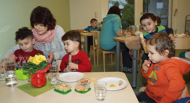 Kindergartenleiterin Brigitte Engler-F... Kindern in der Tagessttte Wonnental.  | Foto: Michael Haberer