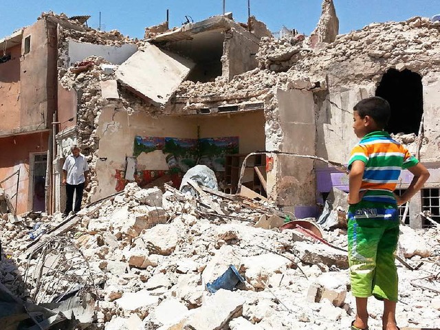 Zerstrungen in der Stadt Mossul, in dessen Nhe Khaleds Heimatdorf liegt.  | Foto: Str